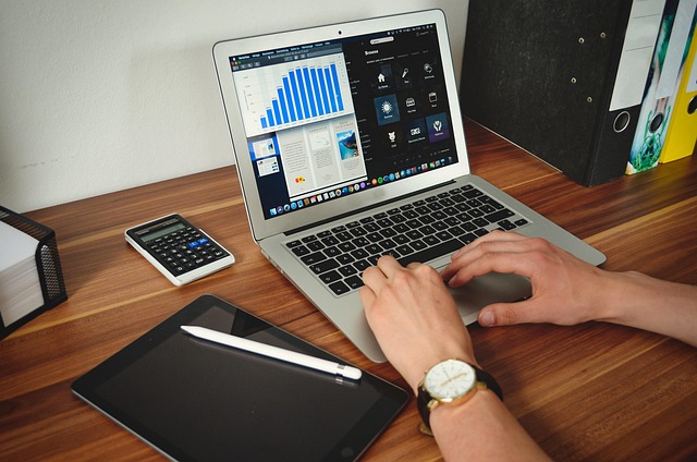 1763641846151266.jpg student-5224082_640.jpg